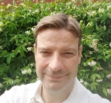 Dr Damian Farnell